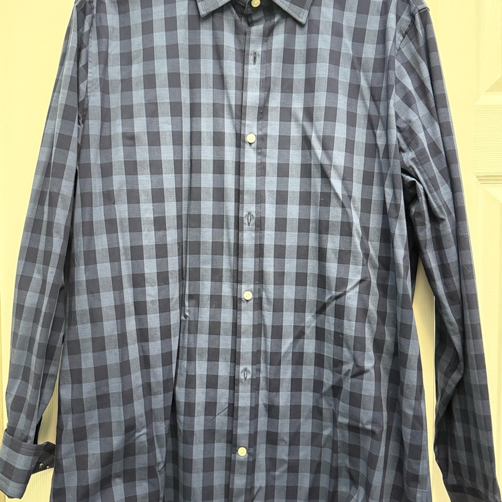 GAP Men's Navy and Gray Plaid Shirt